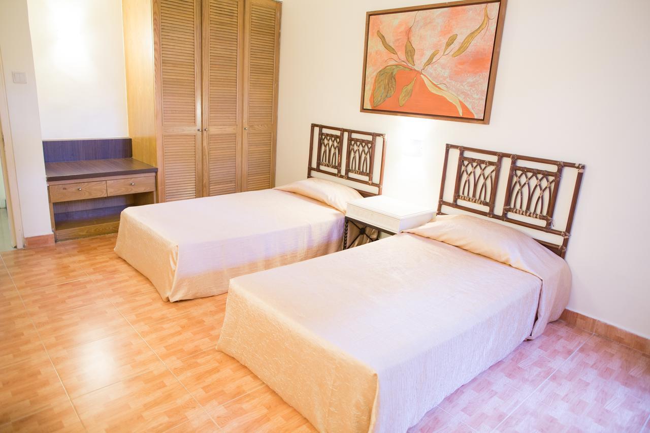 Aranda Country Club Hotel สิงคโปร์ ภายนอก รูปภาพ