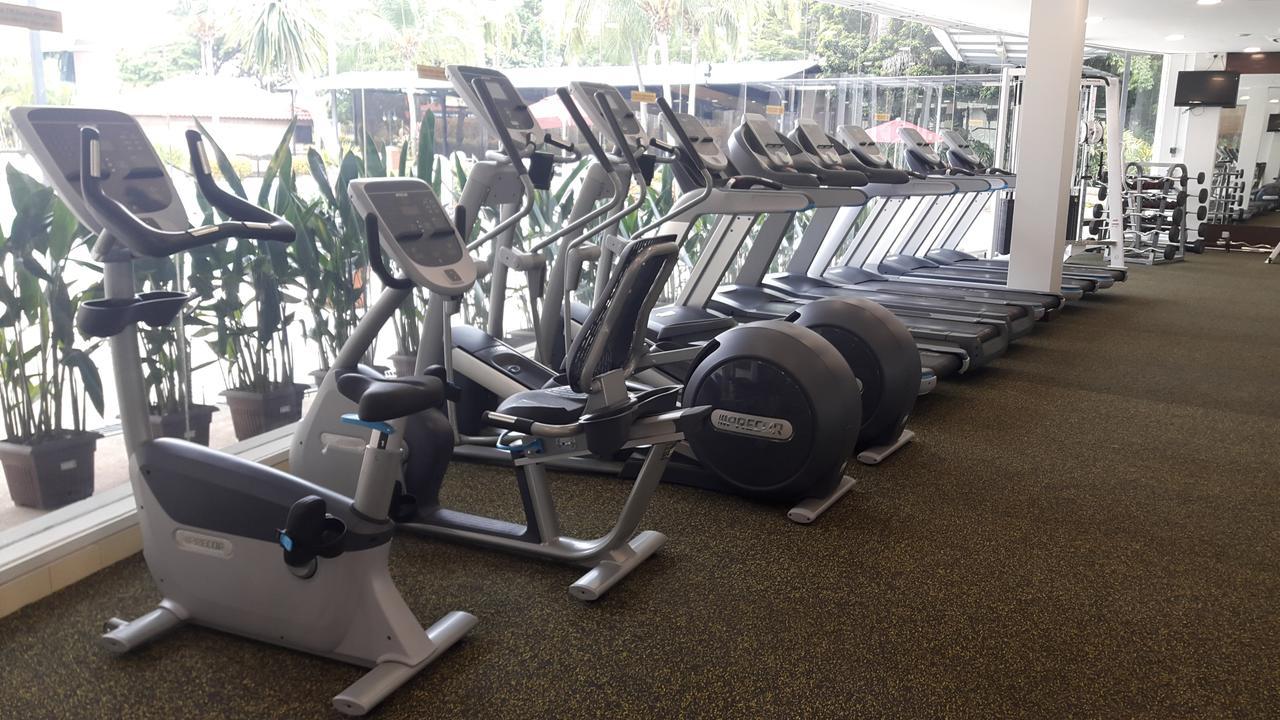 Aranda Country Club Hotel สิงคโปร์ ภายนอก รูปภาพ